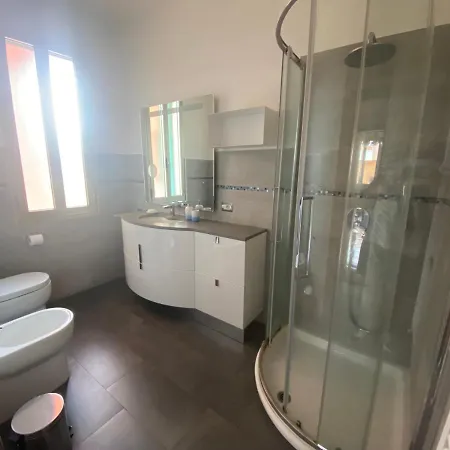 Lejlighed Casa Enza: A Un Passo Dal Mare. Bordighera