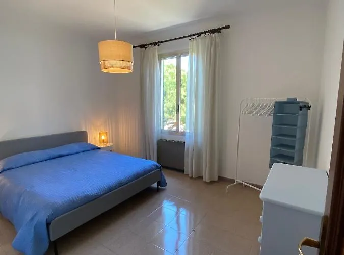 Casa Enza: A Un Passo Dal Mare. Apartment