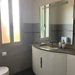 Casa Enza: A Un Passo Dal Mare. Lägenhet