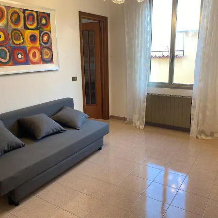 Casa Enza: A Un Passo Dal Mare.