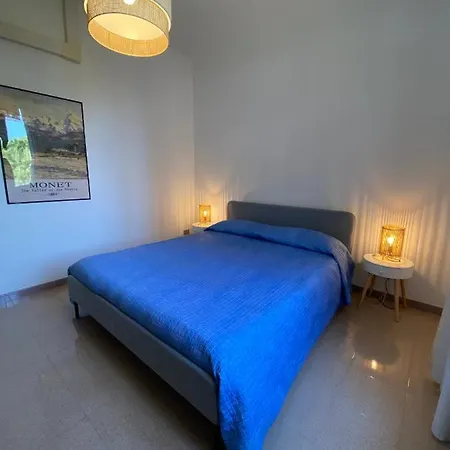 Lägenhet Casa Enza: A Un Passo Dal Mare. *
