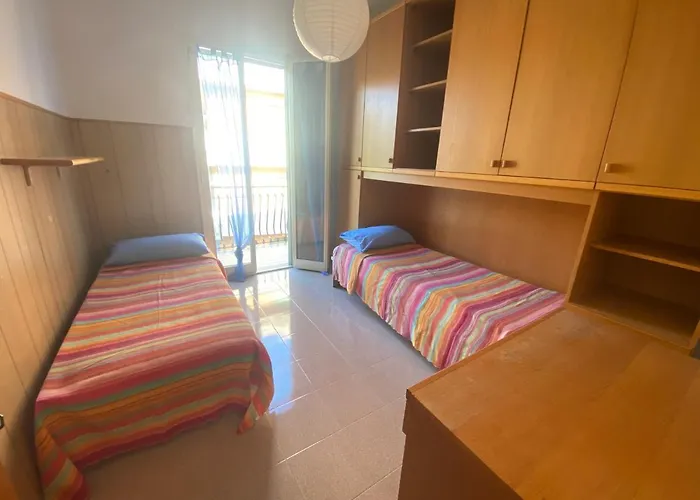 Casa Enza: A Un Passo Dal Mare. Bordighera